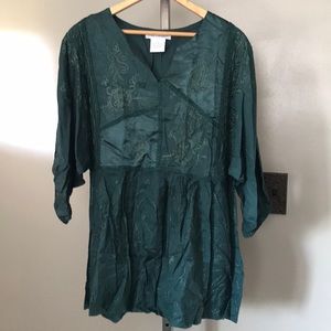 Women’s small green viscose tunic top
